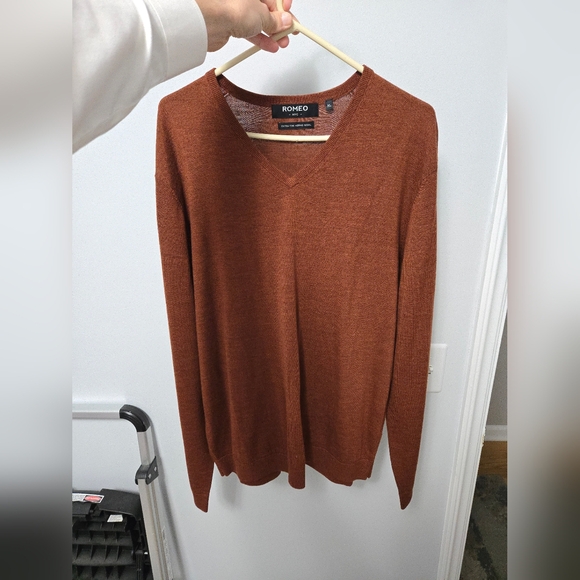 Romeo NYC Merino Wool Sweater - Picture 1 of 6